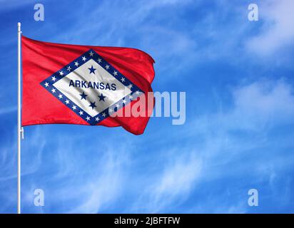 Bandiera nazionale dello Stato dell'Arkansas su un flagpole Foto Stock