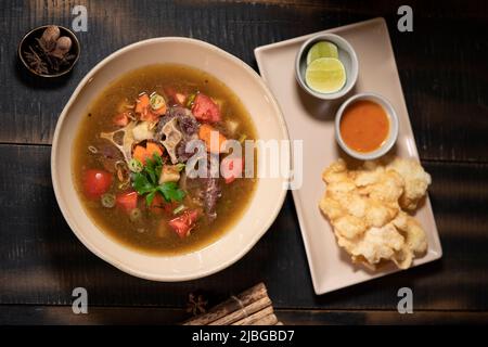 Zuppa di coda di bue o SOP Buntut Foto Stock