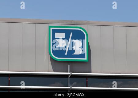 Cincinnati - circa Maggio 2022: Quinto Centro operativo della terza Banca di Madison. Quinto terzo servizio: 15 regioni con più di 1.300 sedi. Foto Stock