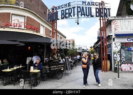 Antiquariato in mostra al Marché aux Puces de Saint-Ouen mercato delle pulci - Parigi - Francia Foto Stock