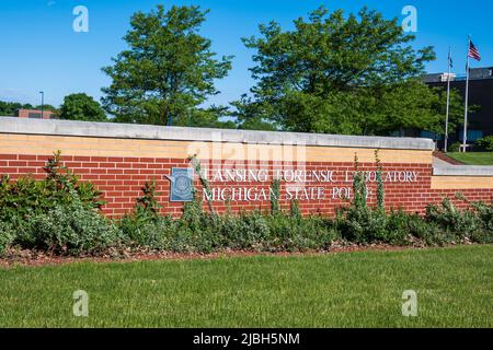 Dimondale MI - 4 giugno 2022: Cartello per Lansing Forensic Laboratory state Police Foto Stock