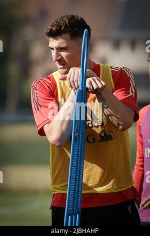 Thomas Meunier in Belgio ha ritratto durante una sessione di allenamento della nazionale belga, i Red Devils, lunedì 06 giugno 2022 a Tubize, durante i preparativi per le prossime partite della UEFA Nations League. BELGA FOTO BRUNO FAHY Foto Stock