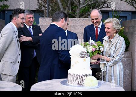 Regione di Bruxelles il segretario di Stato Pascal Smet, il presidente del ministro fiammingo Jan Jambon, il ministro federale David Clarinval, il principe Lorenz del Belgio e la principessa Astrid del Belgio hanno illustrato durante una bevanda di rete durante la Missione economica belga negli Stati Uniti d'America, domenica 05 giugno 2022 ad Atlanta. Dal 4th al 12th giugno una delegazione con la Principessa e vari Ministri visiterà Atlanta, New York e Boston. BELGA PHOTO LAURIE DIEFFEMBACQ Foto Stock