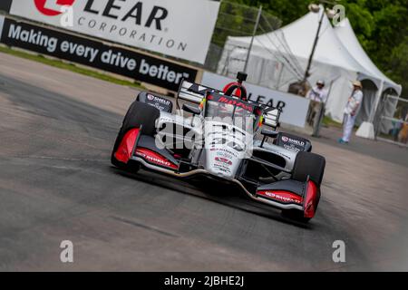 Detroit, MICHIGAN, Stati Uniti. 5th giugno 2022. CHRISTIAN LUNDGAARD (30) (R) di Hedensted, Danimarca, corre attraverso le curve durante il Gran Premio Chevrolet Detroit al Belle Isle Park di Detroit MI. (Credit Image: © Walter G. Arce Sr./ZUMA Press Wire) Foto Stock
