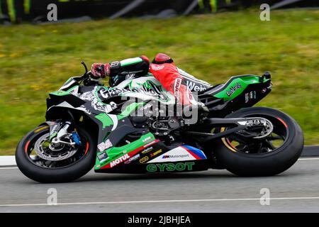 Douglas, isola di Man. 19th Jan 2022. Peter Hickman (BMW 1000) rappresenta il gas Monkey Garage del team FHO Racing sulla strada per vincere la Superstock TT Race RL360 all'Isola di Man, Douglas, Isola di Man il 6 giugno 2022. Foto di David Horn/prime Media Images Credit: Prime Media Images/Alamy Live News Foto Stock