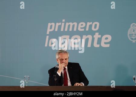 Buenos Aires, Argentina, 6th giugno 2022. Il Presidente della Nazione Alberto Fernandez ha presentato il progetto Inexpected Income nella Camera del Governo. (Esteban Osorio/Alamy Live News) Foto Stock