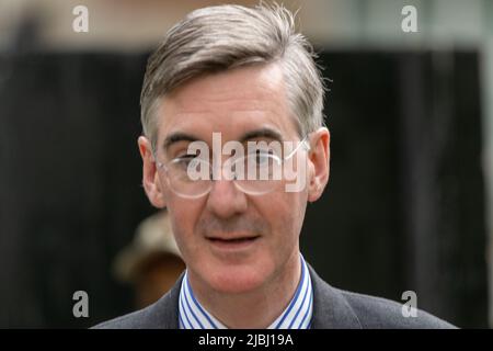 Londra, Regno Unito. 6th giugno 2022. MP a Westminster il giorno del voto di non fiducia su Boris Johnson, MP, primo Ministro, ha illustrato Jacob Rees-Mogg, MP, Credit: Ian Davidson/Alamy Live News Foto Stock