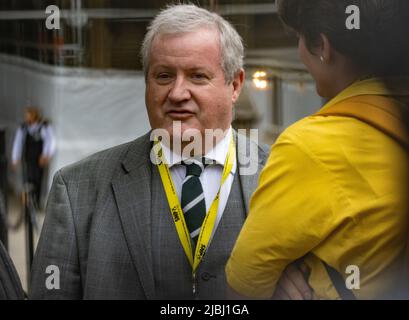 Londra, Regno Unito. 6th giugno 2022. MP's a Westminster il giorno del voto di non fiducia su Boris Johnson, MP, primo Ministro, ha illustrato Ian Blackford MP per Ross, Skye e Lochaber, leader del SNP in Parlamento, Credit: Ian Davidson/Alamy Live News Foto Stock