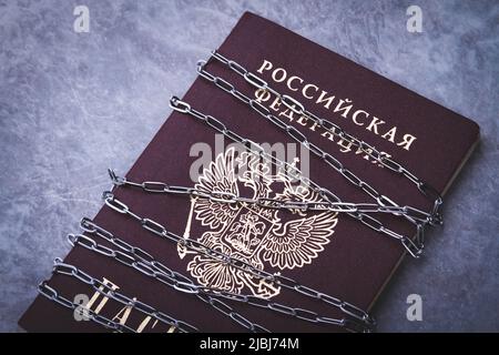 Divieto per i cittadini russi. Passaporto bloccato. Bordi chiusi. Foto Stock