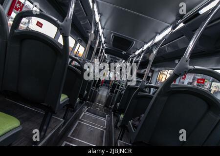 Interno di un autobus transfantiago a Santiago, Cile Foto Stock