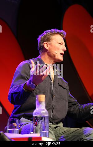 Explorer Benedict Allen, Hay Festival 2022, Hay-on-Wye, Brecknockshire, Powys, Galles, Gran Bretagna, Regno Unito, Regno Unito, Europa Foto Stock