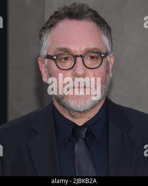Los Angeles, Stati Uniti. 06th giugno 2022. Colin Trevorrow arriva alla prima MONDIALE GIURASSICA di Universal Pictures, che si tiene al TCL Chinese Theatre lunedì 6 giugno 2022. (Foto di Sthanlee B. Mirador/Sipa USA) Credit: Sipa USA/Alamy Live News Foto Stock