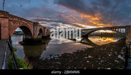 I tre ponti che attraversano il Tweed a Berwick, la città più settentrionale dell'Inghilterra, Northumberland, Inghilterra, Regno Unito Foto Stock