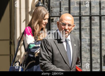 Londra, Regno Unito. 07th giugno 2022. Nadhim Zahawi, Segretario alla pubblica istruzione, lascia una riunione di gabinetto al 10 Downing Street di Londra. Credit: Ian Davidson/Alamy Live News Foto Stock