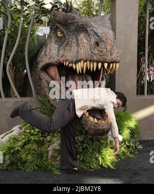 Tom Sandoval arriva alla prima mondiale DEL DOMINIO GIURASSICO di Universal Pictures, che si tiene al TCL Chinese Theatre lunedì 6 giugno 2022. (Foto di Sthanlee B. Mirador/Sipa USA) Foto Stock