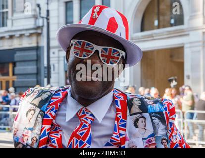 3 giugno 2022-Londra, Regno Unito un ventilatore reale alla cattedrale di St Pauls per un servizio di ringraziamento a sua Maestà la regina Elisabetta II per celebrare i suoi 70 anni sul Foto Stock