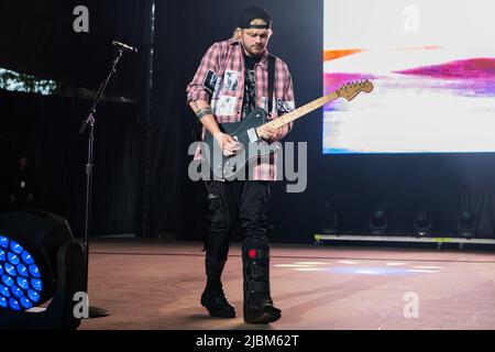 Vista sulle montagne, Stati Uniti. 05th giugno 2022. Michael Clifford- 5 secondi di Summer si esibisce durante il Wazzmatazz di Wild Eban al Shoreline Amphitheater il 05 giugno 2022 a Mountain View, California. Foto: CHRIS TUITE/imageSPACE/Sipa USA Credit: Sipa USA/Alamy Live News Foto Stock