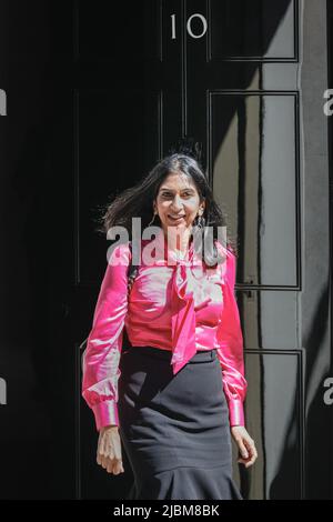 Westminster, Londra, Regno Unito. 07th giugno 2022. Suella Braverman QC MP, Procuratore Generale.Ministri partecipa alla riunione settimanale del gabinetto alle 10 Downing Street, dopo il voto di fiducia in Boris Johnson ieri. Credit: Imagplotter/Alamy Live News Foto Stock