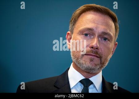 Berlino, Germania. 07th giugno 2022. Christian Lindner (FDP), Ministro federale delle finanze, ha dichiarato la tassa sugli utili in eccesso presso il Ministero delle finanze. Credit: Fabian Sommer/dpa/Alamy Live News Foto Stock