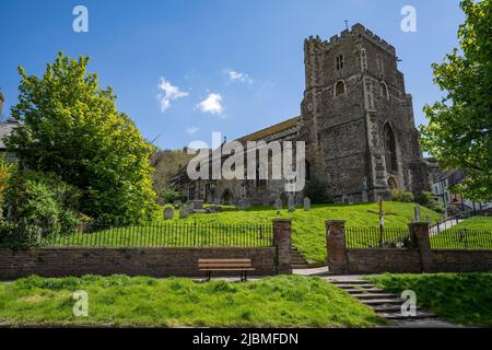 Chiesa di tutti i Santi nella città vecchia di Hastings, Sussex orientale, Regno Unito Foto Stock