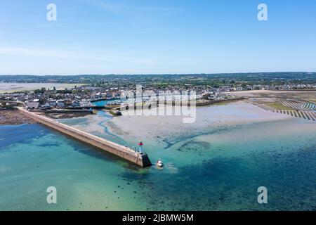 Vue aérienne du Port de Saint-Vaast-la-Hougue, Francia, Manica Foto Stock