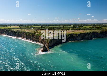 Francia, Calvados (14), Cricqueville-en-Bessin, la Pointe du Hoc, haut lieu du débarquement du 6 juin 1944 lors de la seconde guerre mondiale Foto Stock