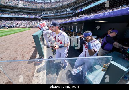 Denver CO, Stati Uniti. 5th giugno 2022. Atlanta terzo baseman Austin Riley (27) prima della partita con Atlanta Braves e Colorado Rockies tenuto al Coors Field di Denver Co. David Seelig/Cal Sport medi. Credit: csm/Alamy Live News Foto Stock