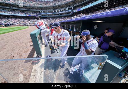 Denver CO, Stati Uniti. 5th giugno 2022. Atlanta terzo baseman Austin Riley (27) prima della partita con Atlanta Braves e Colorado Rockies tenuto al Coors Field di Denver Co. David Seelig/Cal Sport medi. Credit: csm/Alamy Live News Foto Stock