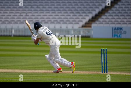 Middlesex in azione contro Derbyshire a Lords nel 10th aprile 2022 Foto Stock