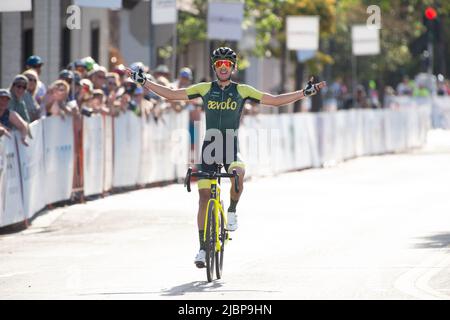 Jared Scott della squadra ciclistica di Aevo vince la fase finale del 2022 Redlands Classic. Foto Stock