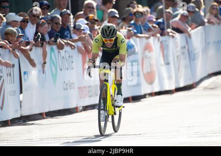 Jared Scott della squadra ciclistica di Aevo vince la fase finale del 2022 Redlands Classic. Foto Stock