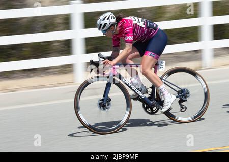 Erica Clevenger del DNA Pro Cycling team vince il Sunset Loop, fase 5 della Redlands Classic Stage Race 2022. Foto Stock