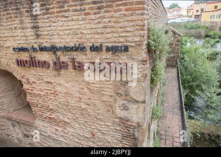 Mulino Molino de la Casca, Plasencia, Spagna. Vecchio mulino a olio del fiume Jerte Foto Stock