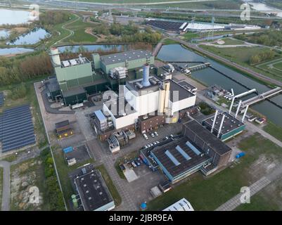 Stazione di generazione di elettricità infrastruttura di cogenerazione centrale elettrica centrale elettrica per generare elettricità e calore per le famiglie in Diemen Foto Stock