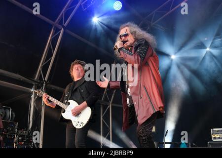 Clive Jackson, noto anche come il Dottore di Dr. E i Medici che si esibiscono al Wychwood Festival di Cheltenham, Regno Unito. Giugno 4, 2022 Foto Stock