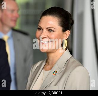 Crown Princess Victoria visita ABB e-Mobility Innovation Lab a Delft, Paesi Bassi, 8 giugno 2022. Sua altezza reale la principessa Vittoria di Svezia visita i Paesi Bassi il 7-8 giugno 2022. Foto: Jessica Gow / TT code 10070 Foto Stock