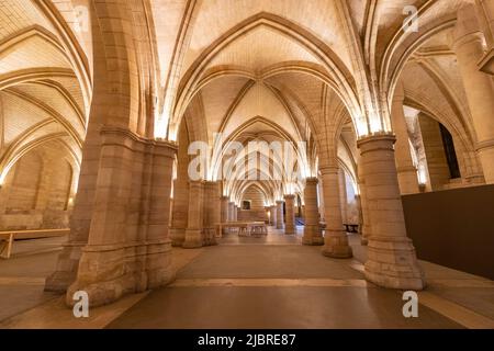 Parigi, Francia - 18 marzo 2018: All'interno della Conciergerie, ex tribunale e prigione di Parigi, Francia, sotto il Palais de Justice Foto Stock