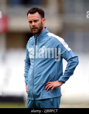 James Foster durante una sessione di reti al Trent Bridge Cricket Ground, Nottingham. Data foto: Mercoledì 8 giugno 2022. Foto Stock