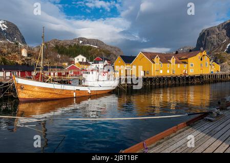 Norvegia, Nordland County, Isole Lofoten, Nusfjord, Porto Foto Stock