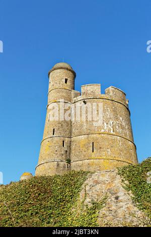 Francia, Manica, Cotentin, Val de Saire, Saint Vaast la Hougue, Pointe de la Hougue, Fort de la Hougue e Tour Vauban elencati come Patrimonio Mondiale dell'UNESCO Foto Stock