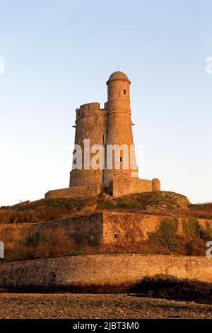 Francia, Manica, Cotentin, Val de Saire, Saint Vaast la Hougue, Pointe de la Hougue, Fort de la Hougue e Tour Vauban elencati come Patrimonio Mondiale dell'UNESCO Foto Stock