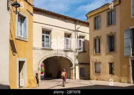 Francia, Herault, Gignac, 17th secolo ex municipio, passaggio tra le vie Saint-Michel e Saint-Pierre Foto Stock