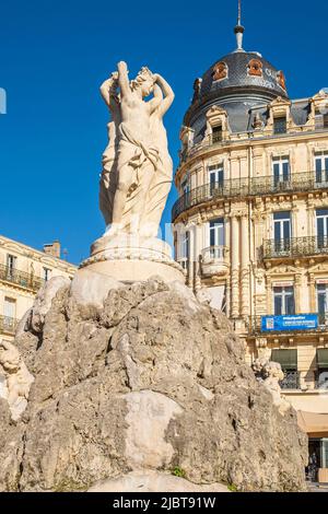 Francia, Herault, Montpellier, centro storico, piazza Comedie, La fontana delle tre grazie Foto Stock