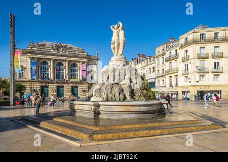 Francia, Herault, Montpellier, centro storico, piazza Comedie, Opera Comedie e la fontana delle tre grazie Foto Stock