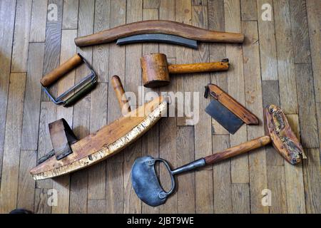 Francia, Giura, Dole, casa natale di Louis Pasteur, museo, strumenti per conciatori Foto Stock