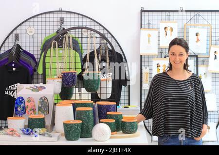 Spagna, Valencia, quartiere Ruzafa, negozio Gnomo progettato nel 2010 dall'agenzia di design Masquespacio e che vende decorazione, illustrazione, libri, vestiti... Foto Stock