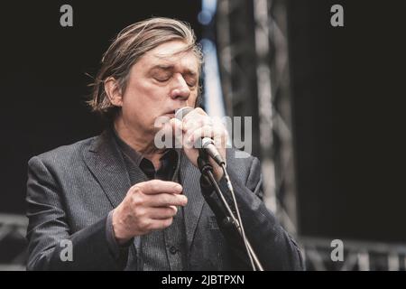 Copenaghen, Danimarca. 11th ago 2018. Blixa Bargeld di Einsturzende Neubauten suona sul palco con la sua band al festival Haven di Copenhagen. (Foto di Valeria Magri/SOPA Images/Sipa USA) Credit: Sipa USA/Alamy Live News Foto Stock