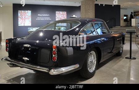 1961 Aston-Martin DB4 Serie IV Coupé in mostra a New York di Sotheby il 8 giugno 2022. (Foto di Stephen Smith/SIPA USA) Foto Stock