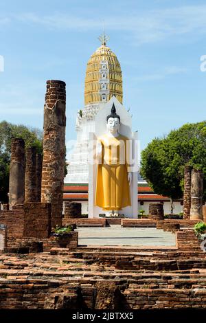 Wat Phra si Rattana Mahathat anche colloquialmente indicato come Wat Yai è un tempio buddista (wat) nella provincia di Phitsanulok, in Thailandia, dove si trova Foto Stock