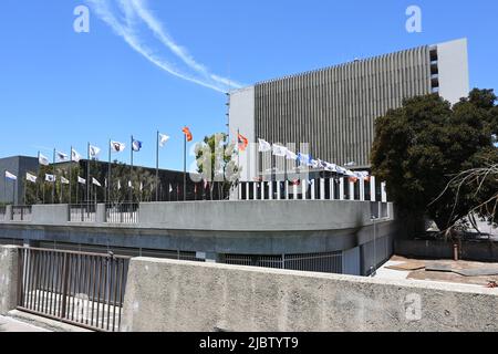 SANTA ANA, CALIFORNIA - 2 GIUGNO 2022: Il tribunale della contea di Orange nel Civic Center Plaza. Foto Stock